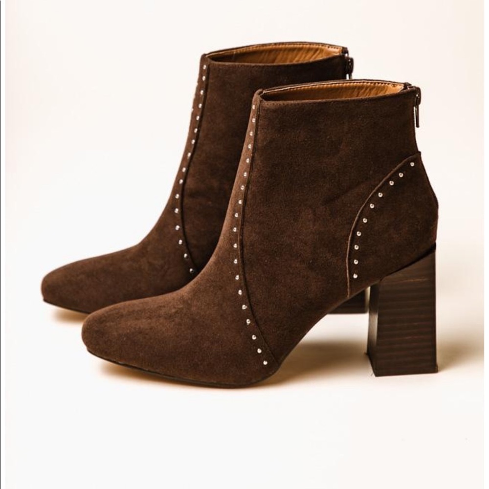 ⭐️ 2/$50 ⭐️ Brown Studded Heeled Booties